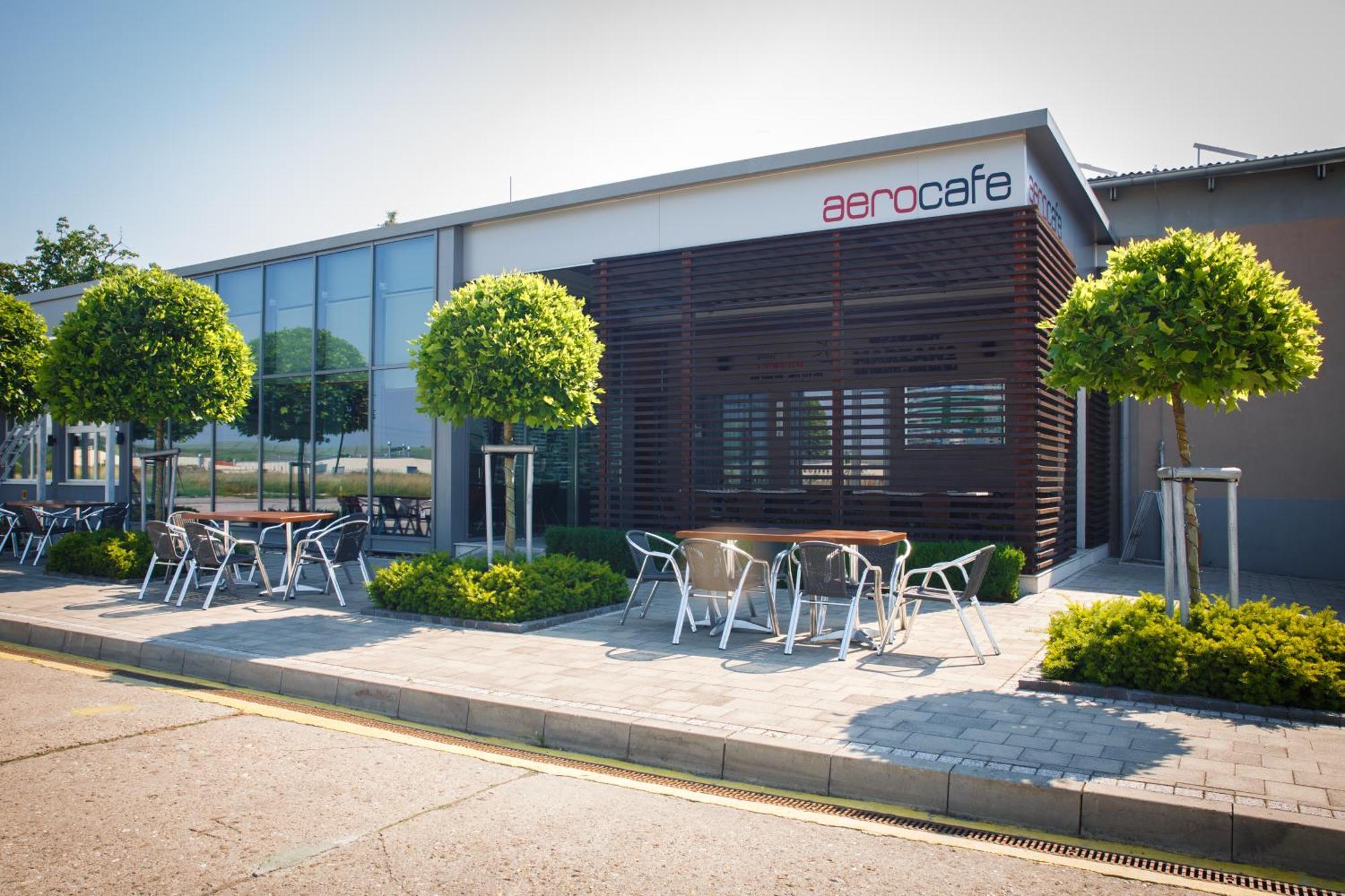 Hotel Aerocafe Partizánske Exterior foto